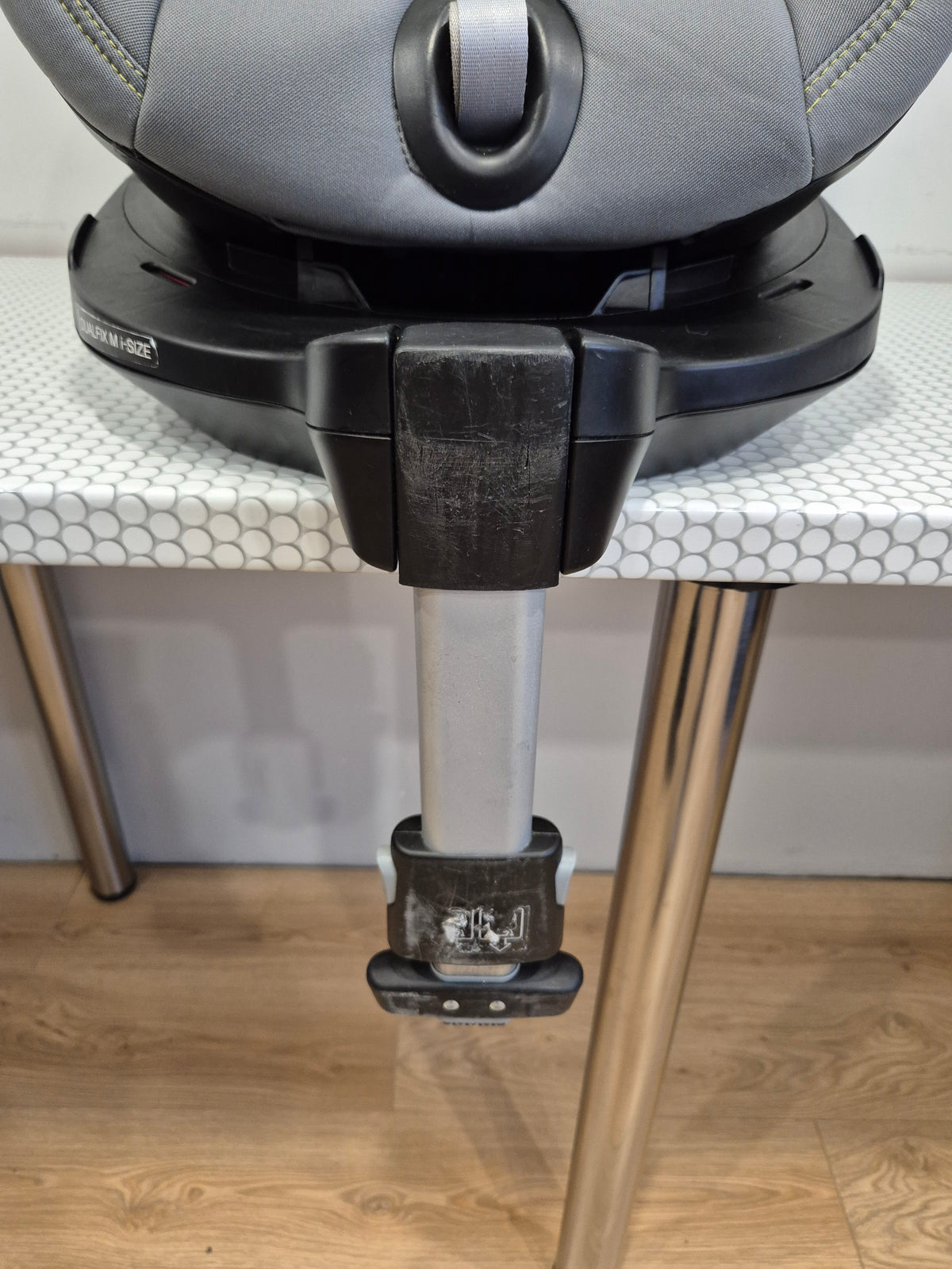Britax Romer DualFix M i-Size 0-18kg.